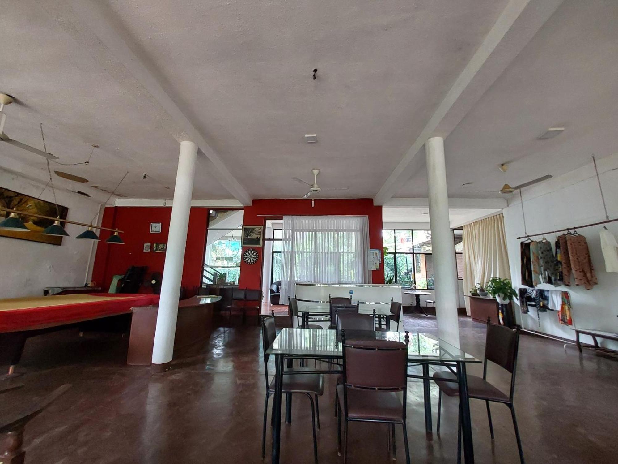 Lake Wave Hotel Anuradhapura Exteriör bild