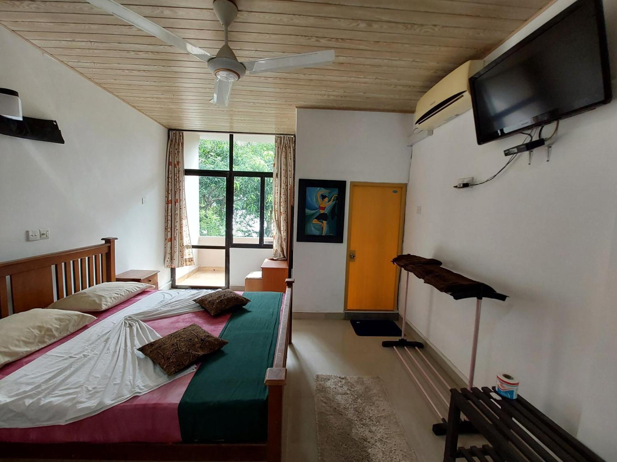 Lake Wave Hotel Anuradhapura Exteriör bild